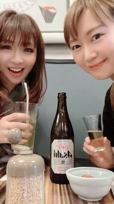 昨日は、まこと姐さんとご飯行ってました  楽し過ぎたぁーー  ６月１日〜私は東洋ショー劇場ですが ねぇさんは横浜ロック座です！  どちらも是非！！ https://t.co/AgegBZaQqE<a href="/tag/%E6%9D%B1%E6%B4%8B%E3%82%B7%E3%83%A7%E3%83%BC%E5%8A%87%E5%A0%B4"class="tags"><span>#東洋ショー劇場</span></a>