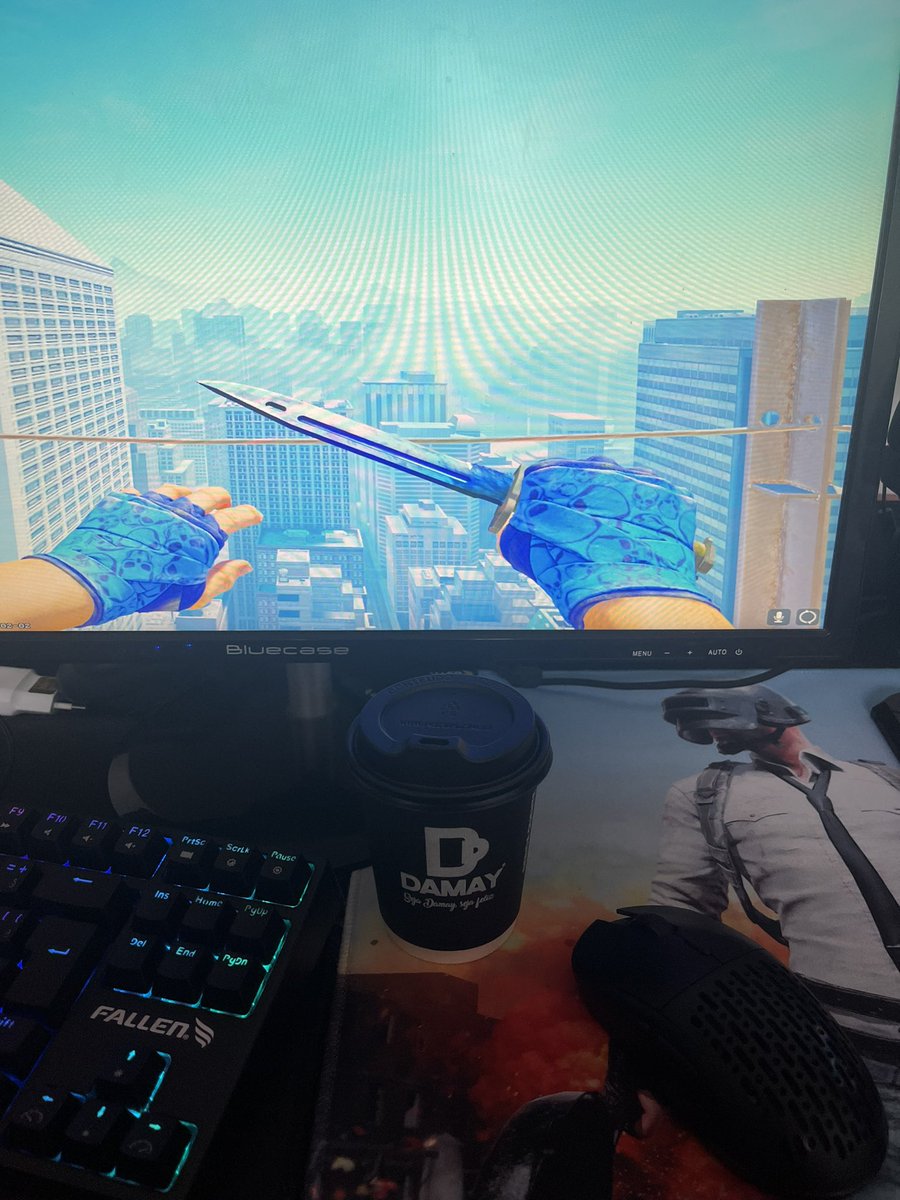 BeTomazoni's tweet photo. Nada melhor do que um cafezinho com @CounterStrike e prefirecos da @fallenstore !! https://t.co/otWoyonX9Z
