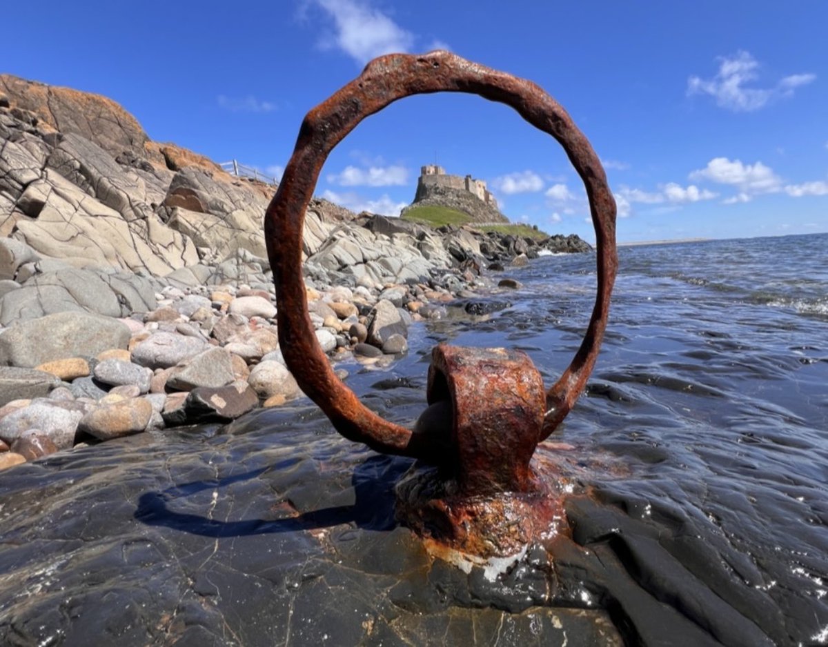 DavidB_2003's tweet photo. Not bad for an iPhone - The Famous Mooring Rings &amp; Lindisfarne Castle….It Was Worth Getting My Knees Wet For! @nationaltrust @holyisland_ @NTlindisfarne https://t.co/7sUNcJGBUM