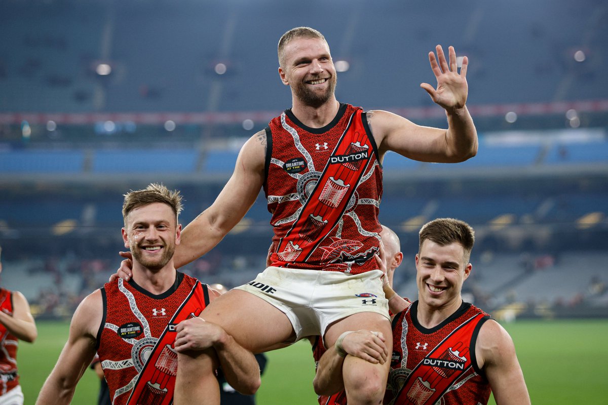 essendonfc's tweet photo. Morning.

A friendly reminder we're in the top two + had a GREAT Saturday night. https://t.co/Sa6CZ8BxuU
