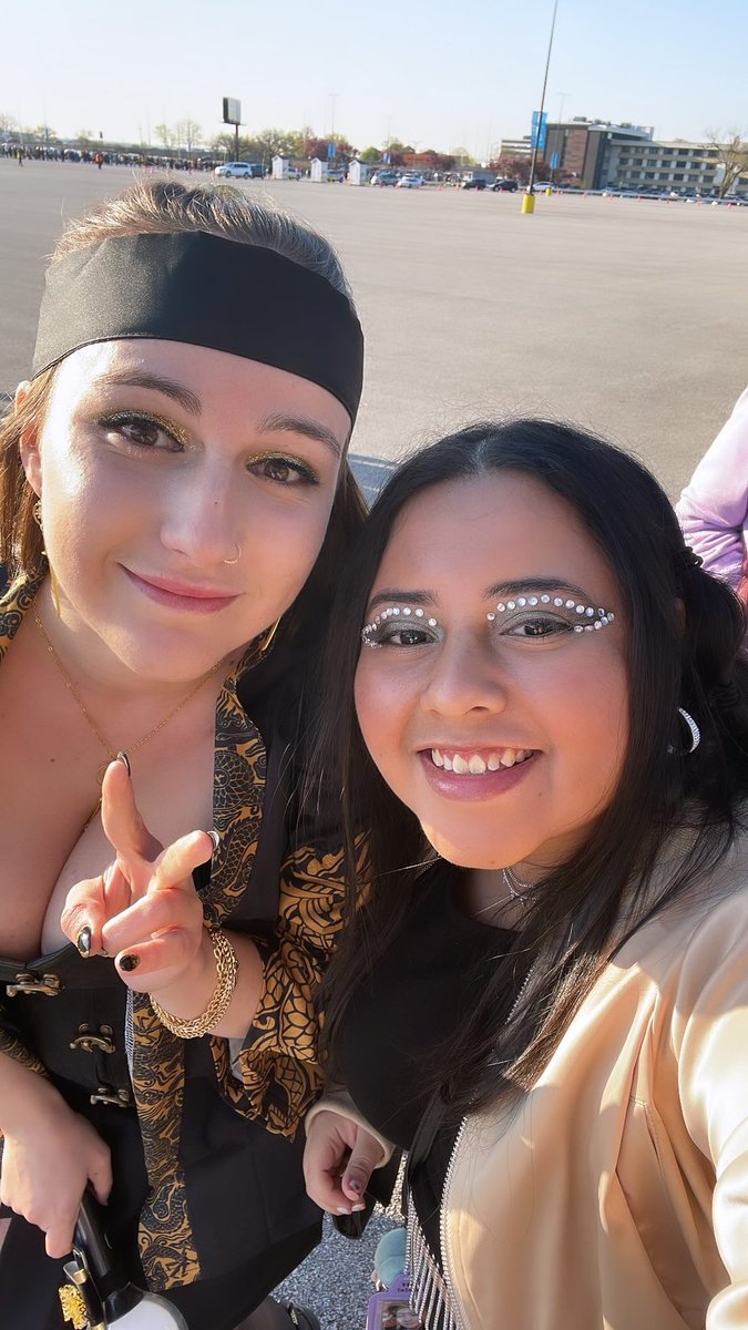 YoongiCharizard's tweet image. Happy birthday to my bestie Katie 💜💜🎉🎉 I hope you have an amazing bday today and thank you for being an amazing friend. Can’t wait to see you again in August 💜💜 @KTChannel3