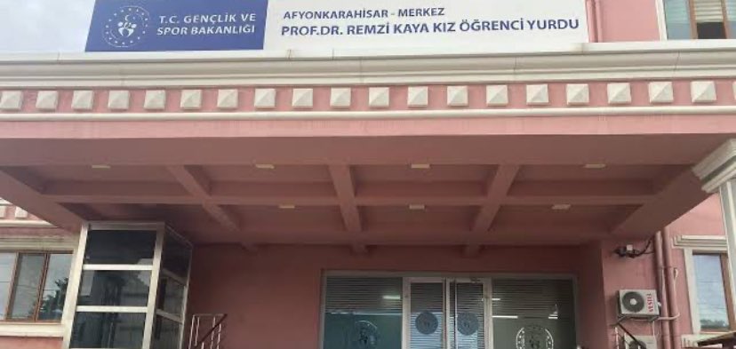 Afyon Remzi Kaya KYK Kız Yurdu’nda bugün sıra arkadaşımız intihar etti, yaşamını yitirdi. Yurt yönetimi olayın üstünü örtmeye çalışıyor. 

Bize reva gördüğünüz insanlık dışı yaşama koşulları her gün bir arkadaşımızın ölümüyle sonuçlanıyor.

Açıklama istiyoruz!
<a href="/AfyonKYGM/">GSB Afyonkarahisar Yurtları</a>