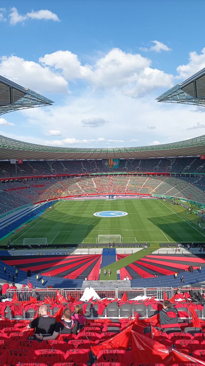 Almdudler90's tweet photo. Sichtcheck ✅
#bayer04
#DFBPokal https://t.co/j6xvregBcm