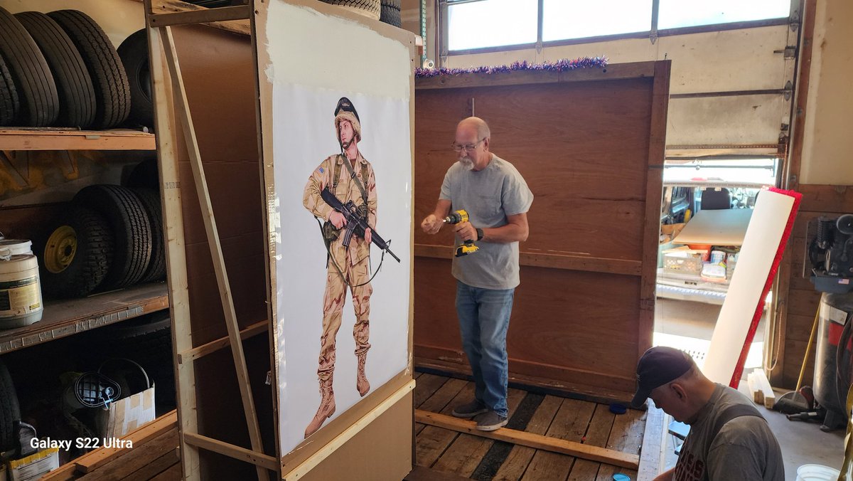 SolarMazz's tweet image. #MemorialDay Volunteering with Bergenfield Lions Club parade float construction. They've been doing this over 40 years.