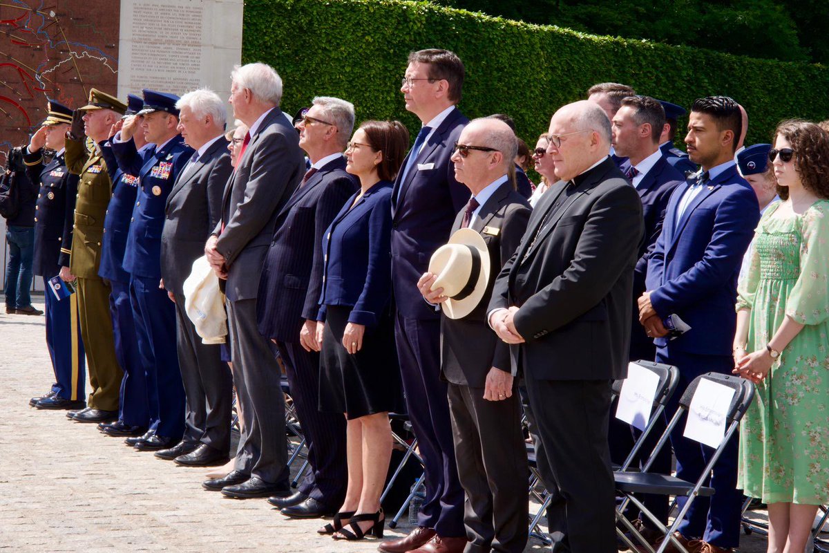 It is our duty to remember. At the #MemorialDay Ceremony in 🇱🇺 we honor the 5,070 American soldiers laid to rest at the American Cemetery, who made the ultimate sacrifice for our freedom. 🫡🇺🇸