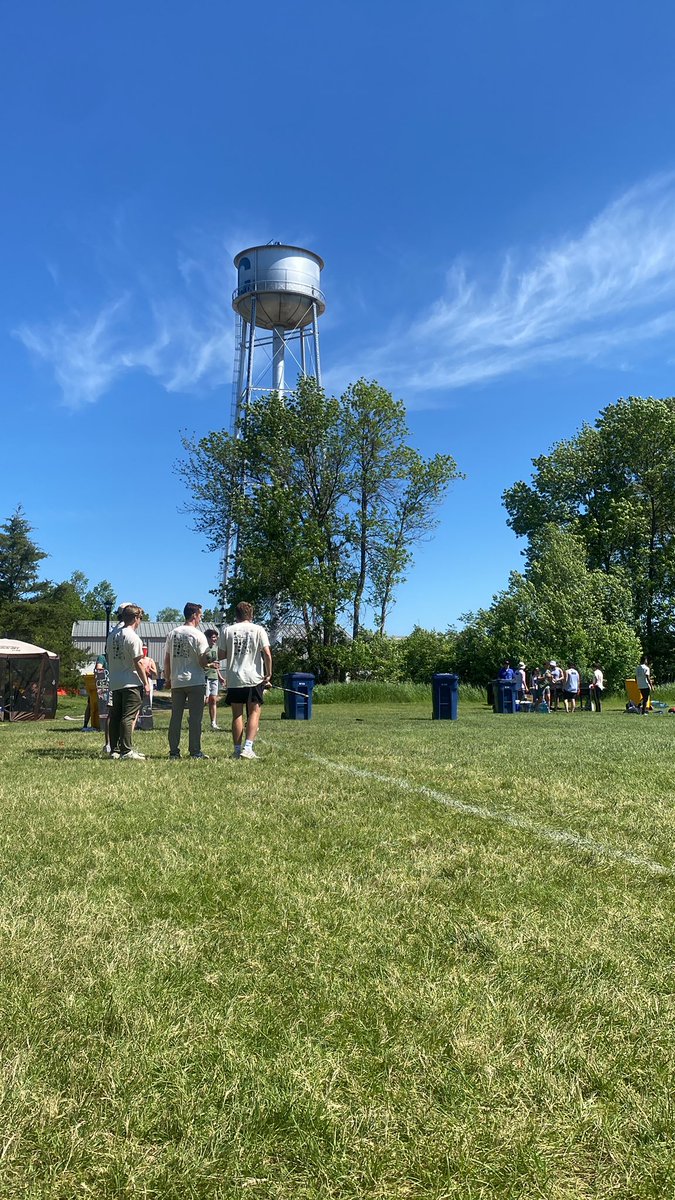 rotblatt157's tweet photo. team cream has been looking really strong all morning #TenAM https://t.co/dIWXv5qEmw