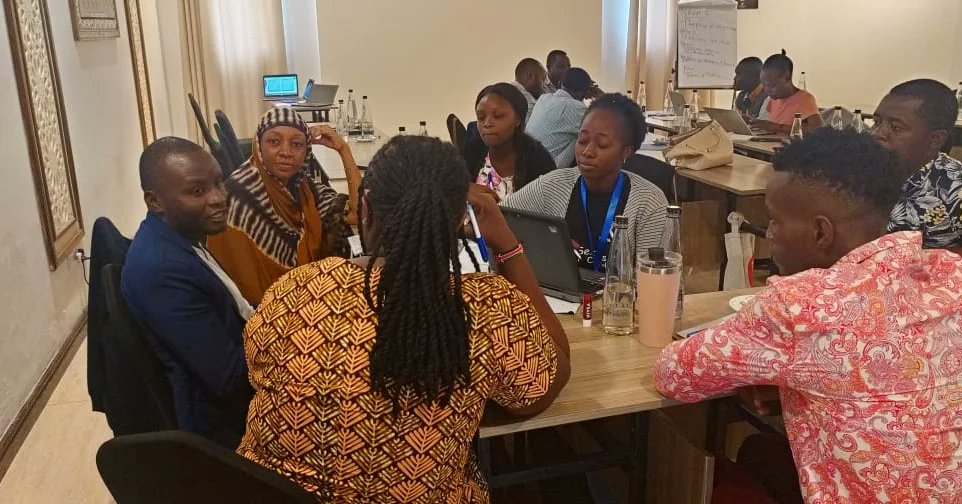 Thehijabimento1's tweet photo. Uniting for a cause! 💪Reflecting on our recent discussions at the AYPSRHR CSO Network Meeting. From tackling HIV stigma to ensuring access to ARVs in schools, every voice counts in shaping a brighter future for our youth. Let's keep the momentum going! #CSOnetwork #AYP https://t.co/LsuZ3DHSzu