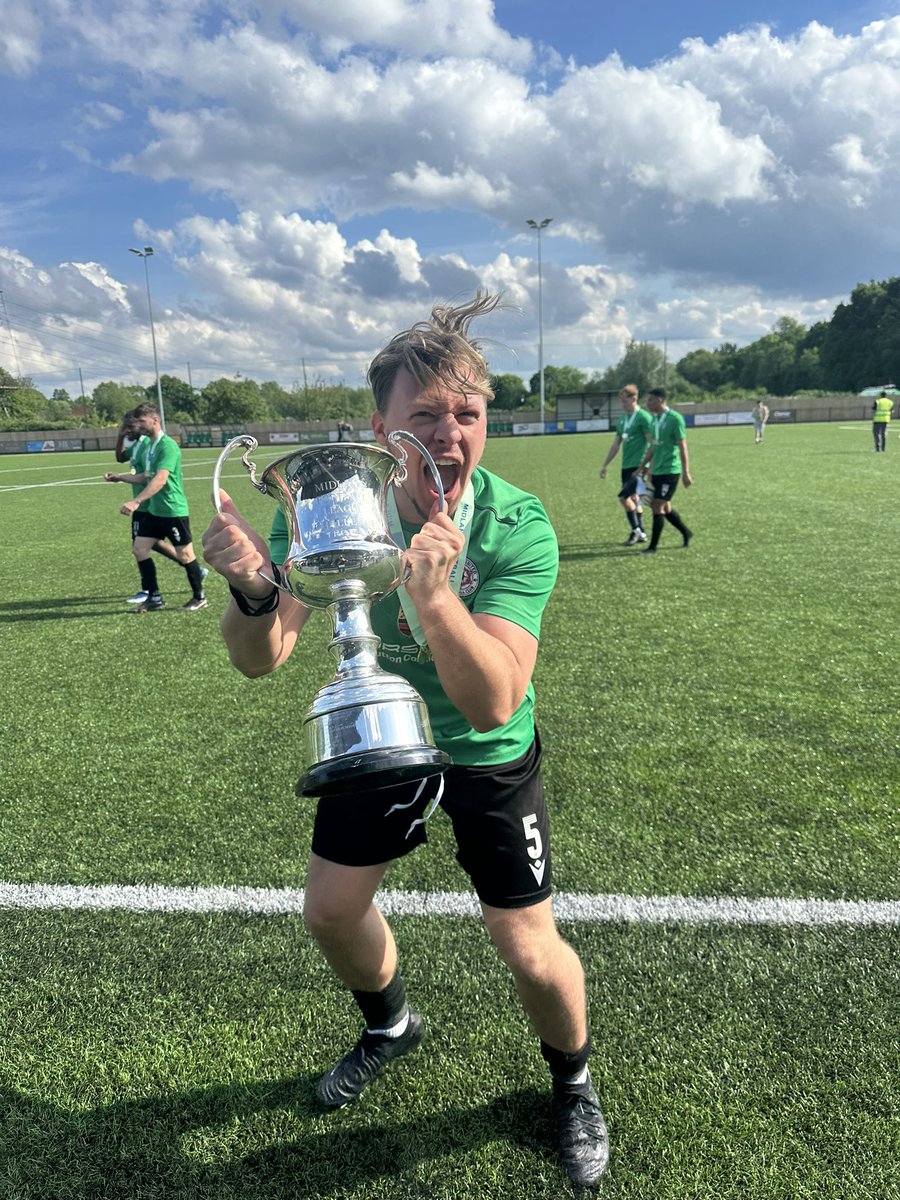 OfHurrell's tweet image. Champions again ole ole