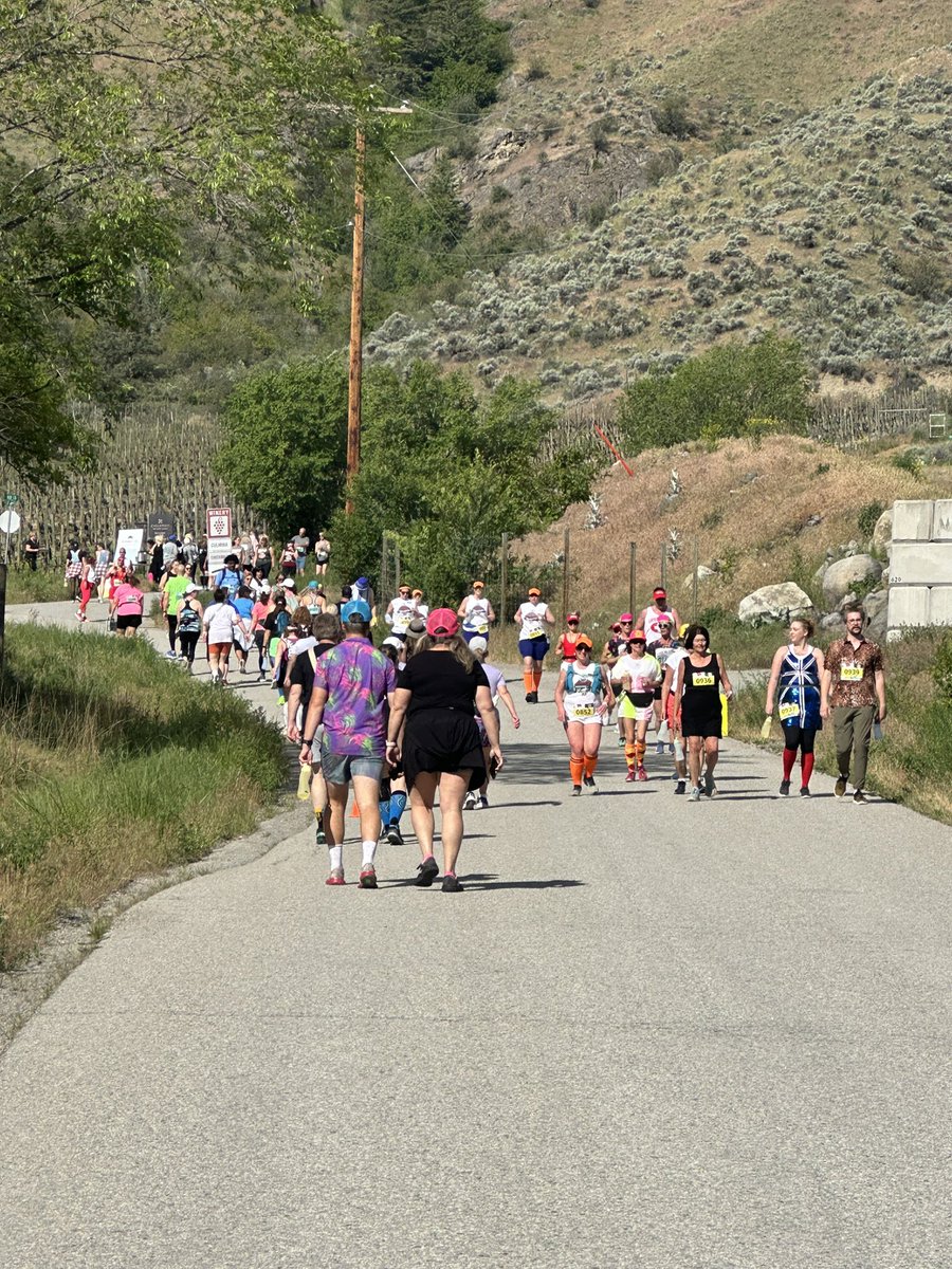 levindemerde22's tweet photo. 2024 @uncorkthesun #HalfCorkedMarathon is today. Looking forward to drinking all the wine.   See the reviews in a bit at https://t.co/vCurcWaYR0

#wine #bcwine #okanagan #oliver https://t.co/xAg284oqCz