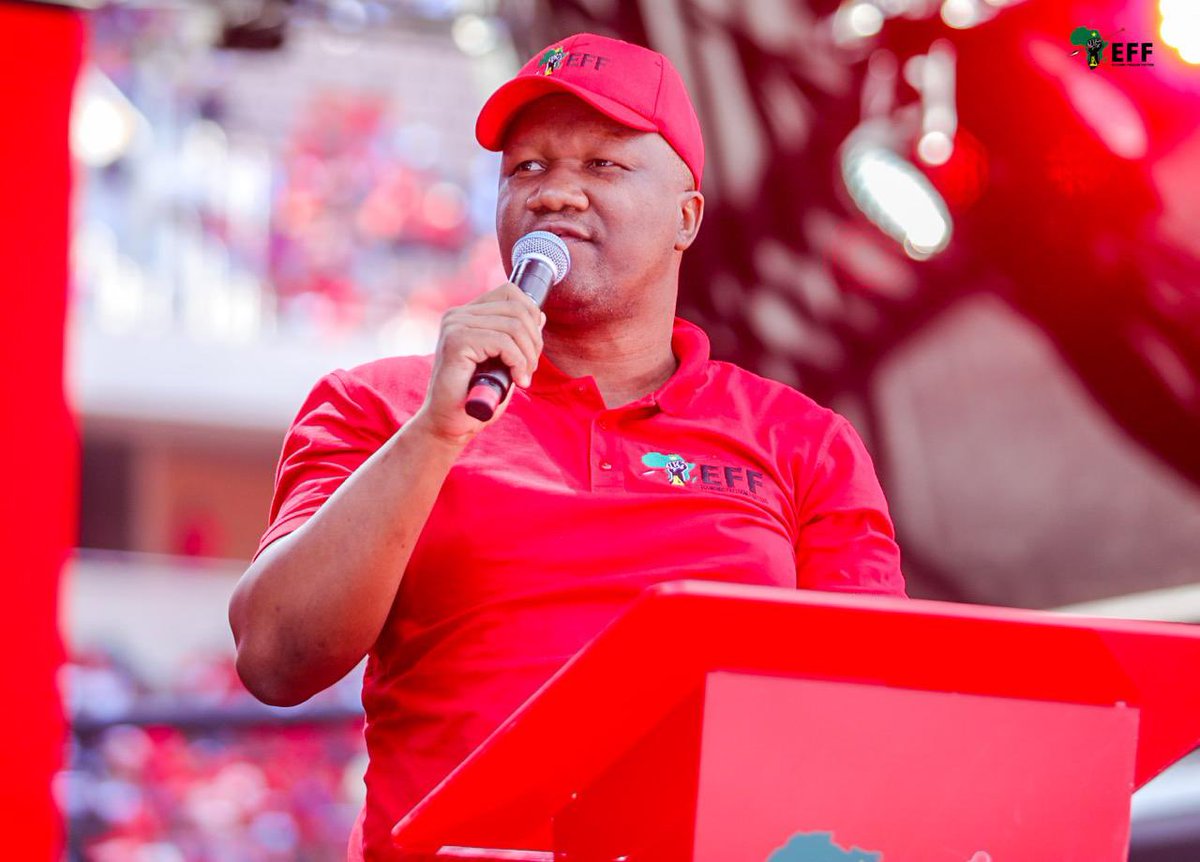 SG @DlaminiMarshall at the #EFFTshelaThupaRally in Limpopo. The EFF held its final rally today, to remind the people of South Africa that we are the party to vote for.