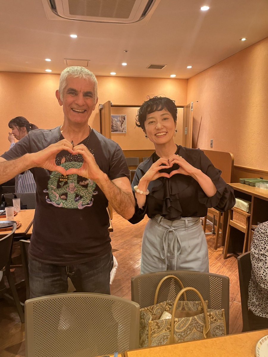 fumiyo_fukuoka's tweet photo. 同じ3人の子どもの親、元イスラエル兵士ダニーネフセタイさんと北九州での平和を作る為の対談御縁に感謝。結局金儲けの為の戦争という名の大量殺戮。イスラエルの子どもパレスチナの子ども日本の子ども、どこの子どもも殺さない殺させない！唯一被爆国で9条がある日本こそ真の徹底平和外交すべき国だ https://t.co/T8FvLzn6mF