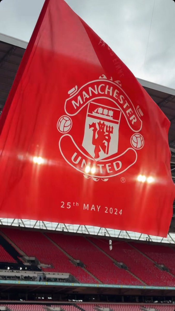 MF_502's tweet photo. #ManUnited #FACUP24 #May25th ♥️ https://t.co/P6ZfsQQnsu