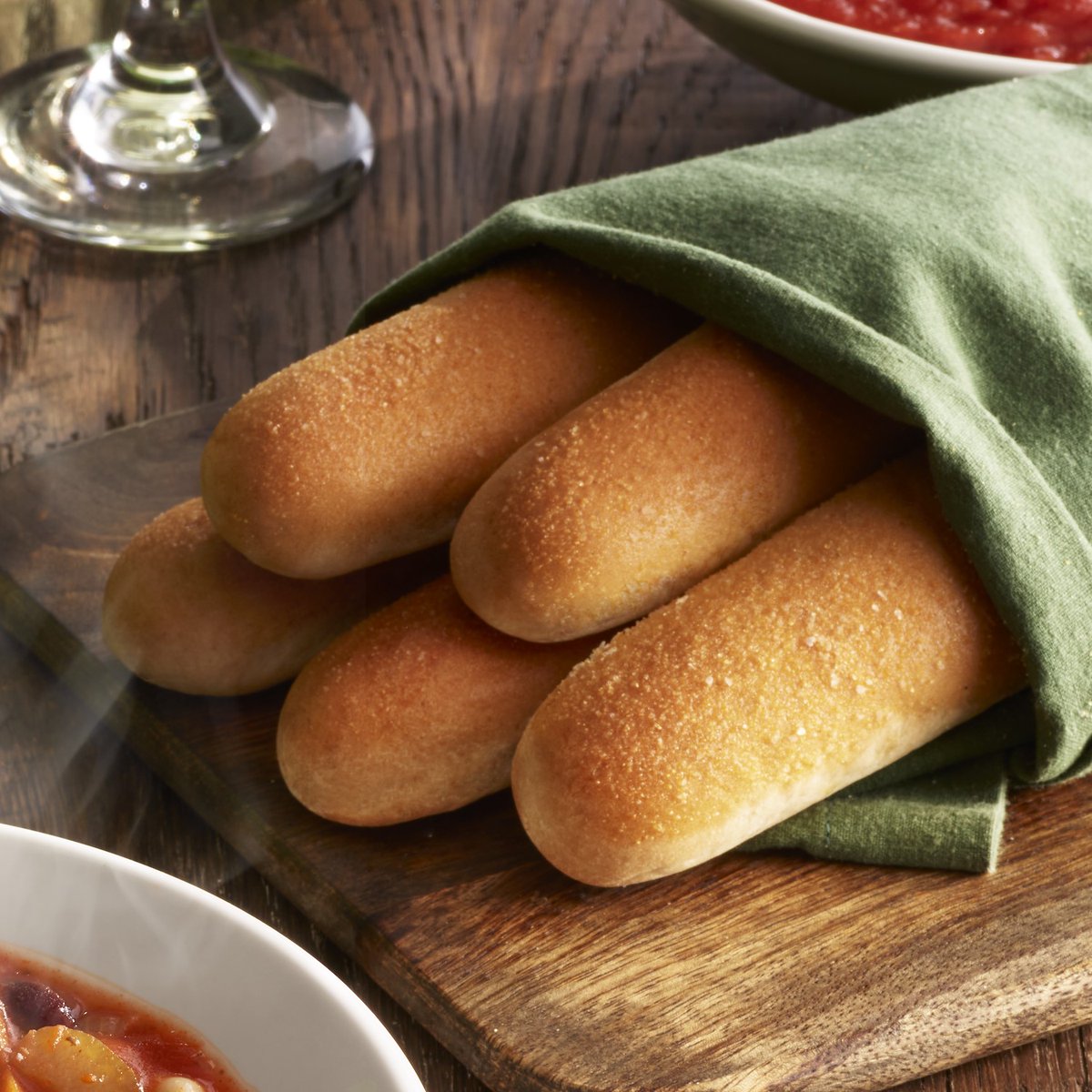 Take this as a sign that it's time for a breadstick break. 🤤