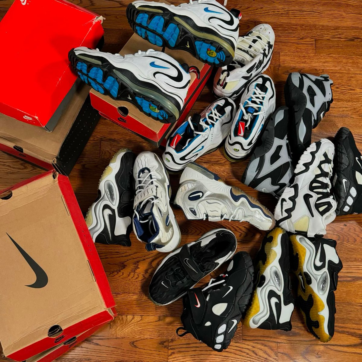 Sneaker News tweet media