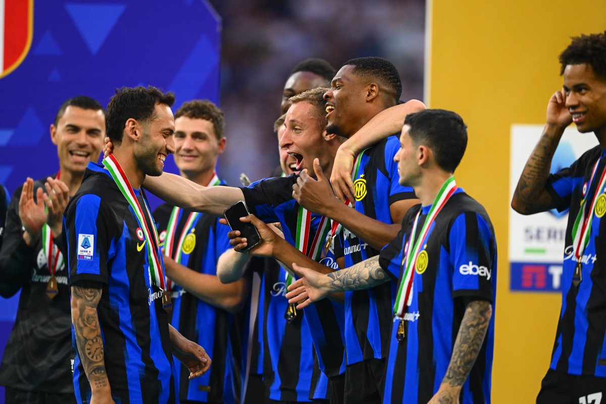 Inter_en's tweet photo. Did someone ask for an icon? 😎

#ForzaInter #IM2Stars | @hakanc10 https://t.co/1jMoe4xVWX