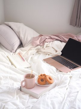 Every day around 9 AM, I start to feel drained and consider finishing my coffee.