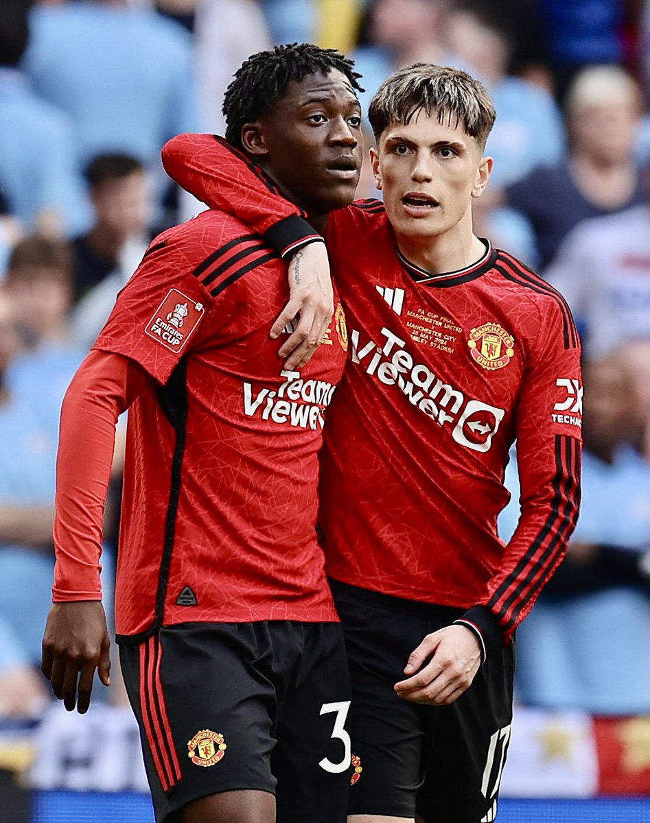 LeSageMarco's tweet photo. Très bonne prestation de Manchester United ce soir. 👏 #FinalFACup https://t.co/ZUaP14HDPz