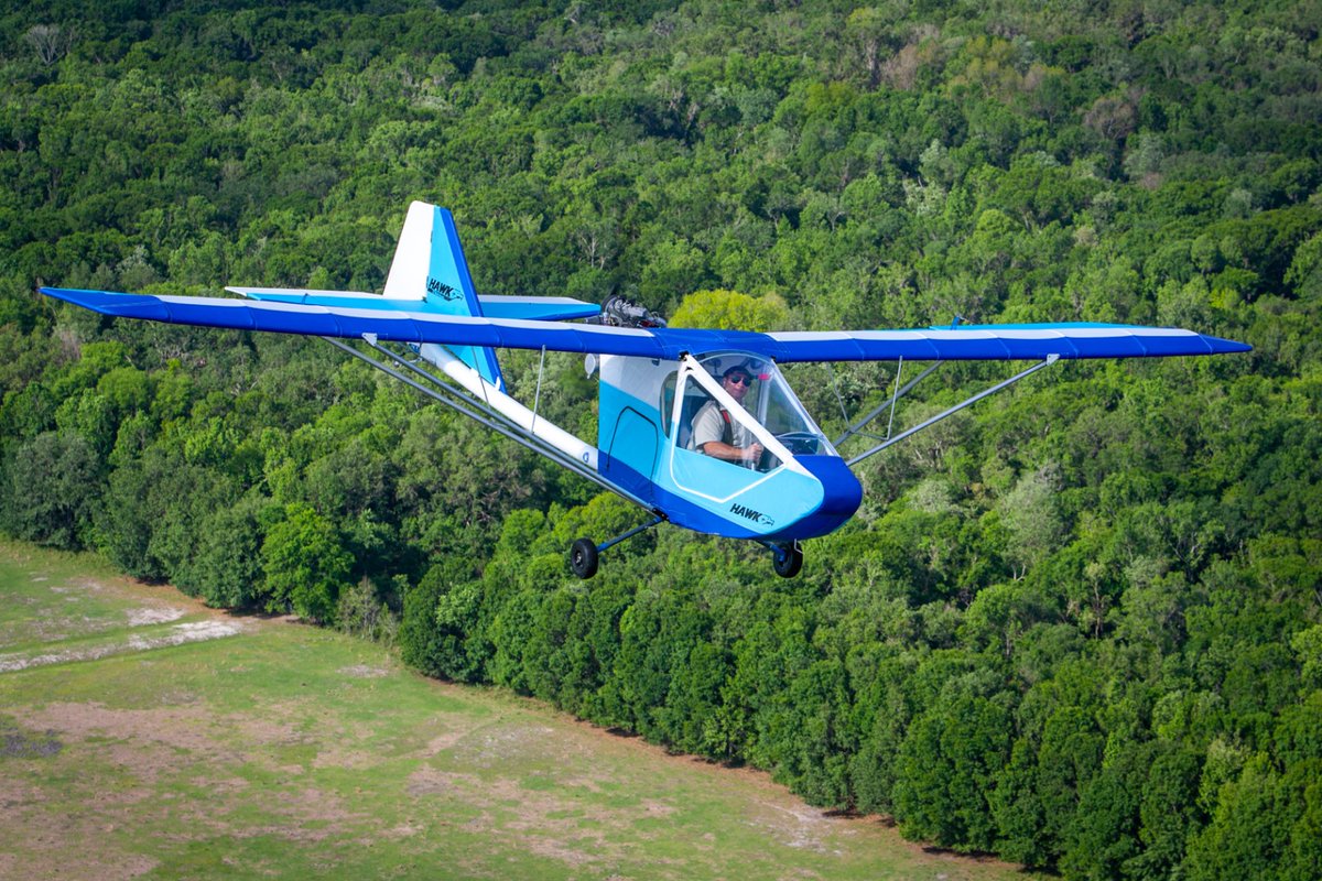 EAA's tweet image. During #EAA Oshkosh 1980, designer Chuck Slusarczyk surveyed attendees for ideas on his new ultralight #aircraft design. The end result: the CGS Hawk, which would become the first #ultralight with an enclosed cockpit and utilize strut bracing.

📷 Mike Steineke

#Aviation #Avgeek
