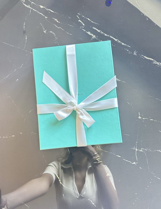 Speechless! Thank you M 🩵✨ https://t.co/40O1uyTEzB