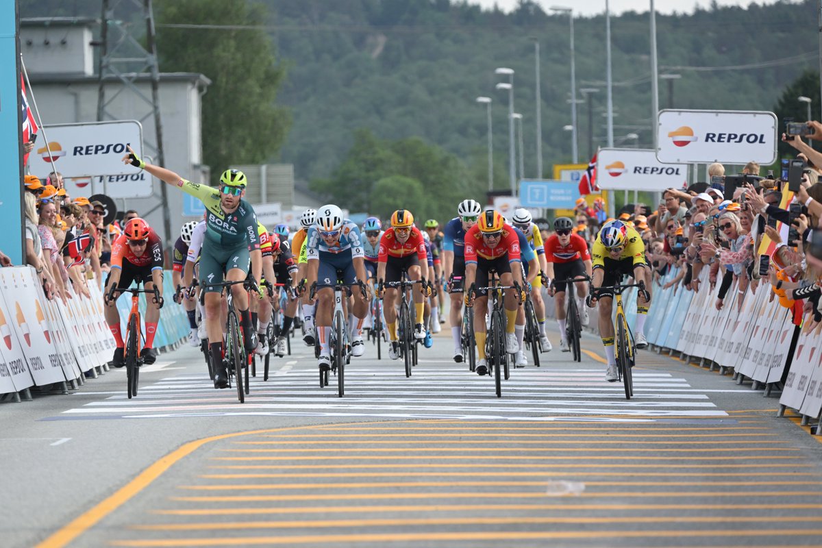 🇳🇴 #TourOfNorway YES! 🎉 #BORAhansgrohe sprinter Jordi Meeus wins the 3rd stage of this year's Tour of Norway! 🏆 📷 Tour of Norway/Szymon Gruchalski
