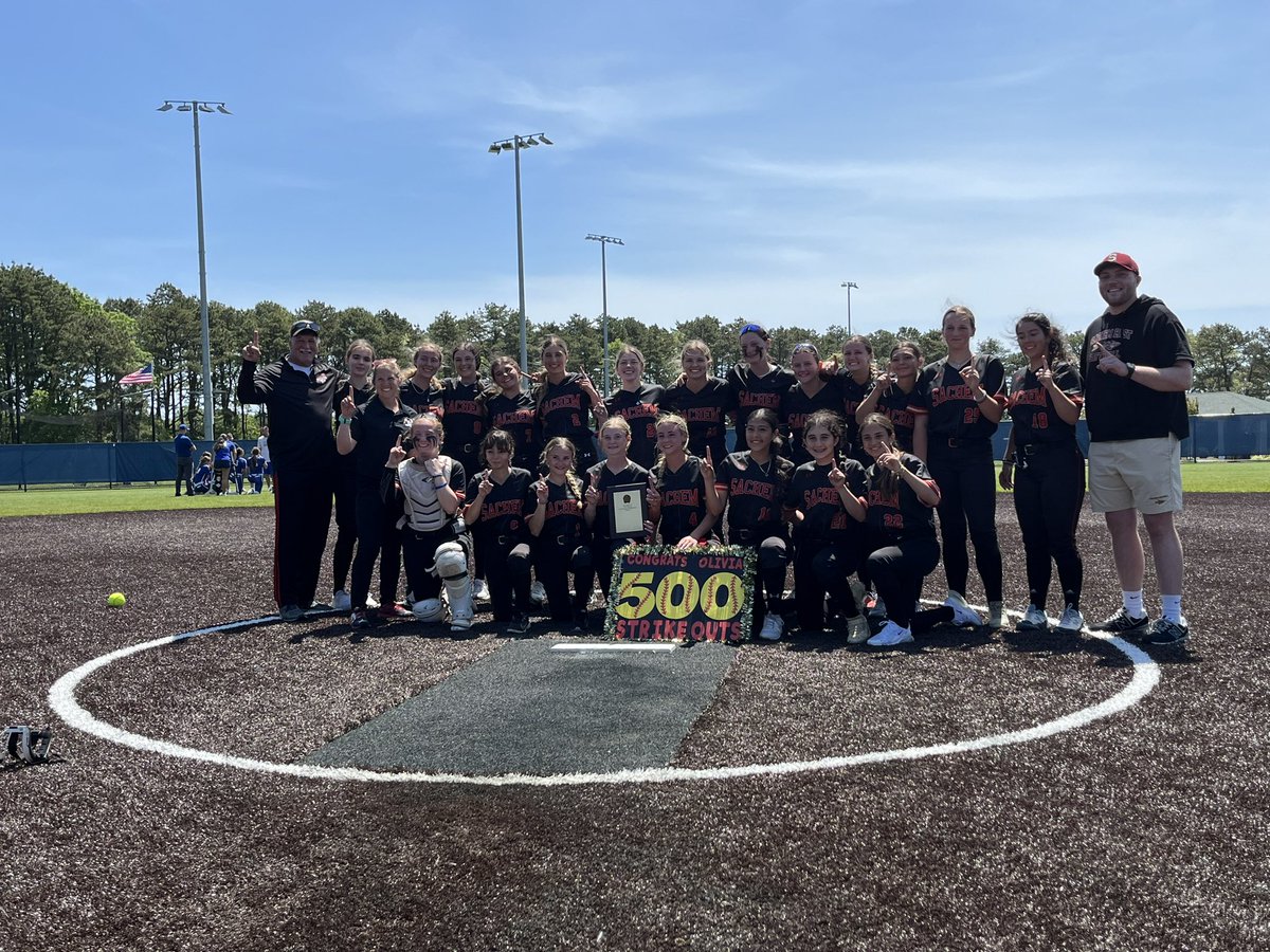 FINAL: Sachem East 1, North Babylon 0
First county title in Sachem East history. Olivia DeRose pitches a complete game shutout and picks up her 500th career strikeout in the process.