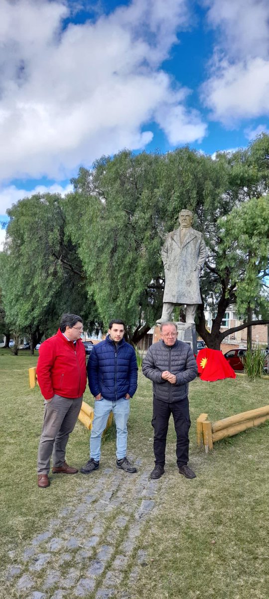 Se realizó en la jornada de hoy , el homenaje a 168 años de su nacimiento a Don Pepe Batlle en su monumento ubicado en el Prado Piedra Alta.