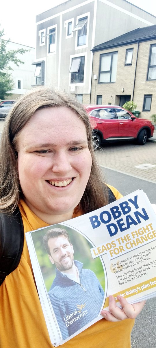 CaitlinRose52's tweet photo. Out campaigning with @SuttonLibDems to help get @Bobby_Dean elected as the new @LibDems MP for Carshalton &amp; Wallington! Already having some great conversations with the people of a constituency ready for change.

#VoteLibDem 🔶 https://t.co/vj0gHaXrko