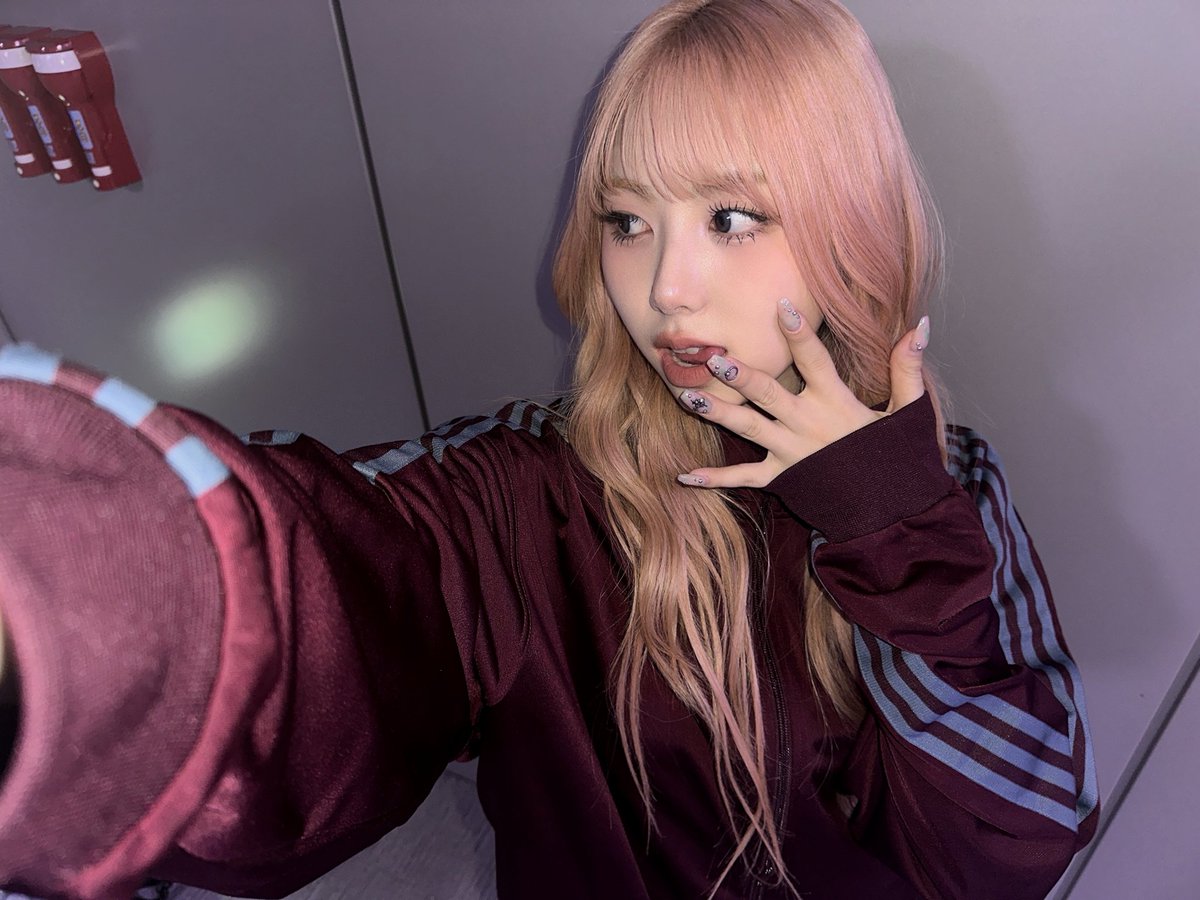 RBW_PURPLEKISS's tweet photo. [#이레]
먕✌️ https://t.co/q6bcKmc079