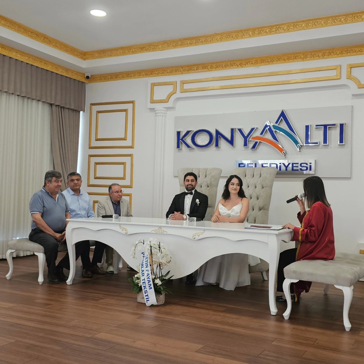 duralikolpak's tweet photo. Kepez Tapu Müdürümüz Azmi Gündoğdu'nun sevgili kızı Çağla'nın nikah törenine katıldık. Çağla  ve müstakbel eşi Gürkan'a mutluluklar diler, her iki aile için hayırlı olmasını temenni ederim. https://t.co/93a1PclWdz