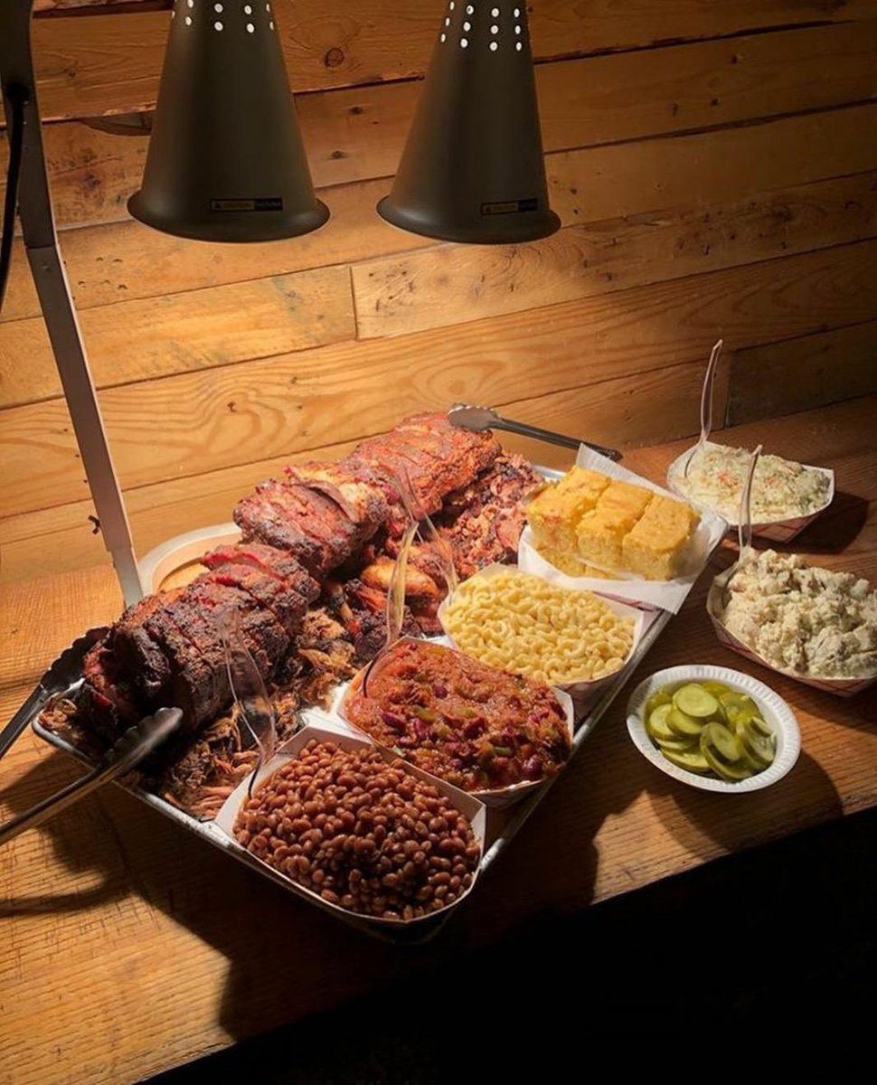DefiantBrewing's tweet photo. Craving your favorite #BBQ this weekend? #Defiant opens at Noon for #fun and #games. Not looking to leave the house? Get Defiant delivered via #GrubHub. Stop in or order in #today ! https://t.co/128anAxTQf