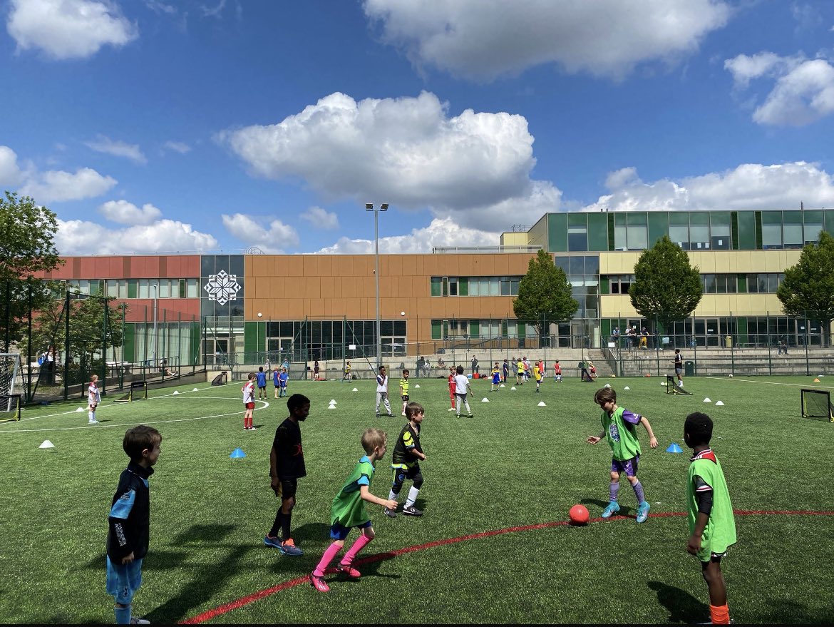 MMSoccerSchool's tweet photo. Super Saturdays in the sun ☀️ A 3vs3 tournament to take us into half term ⚽️ https://t.co/0DP0K6tkqJ