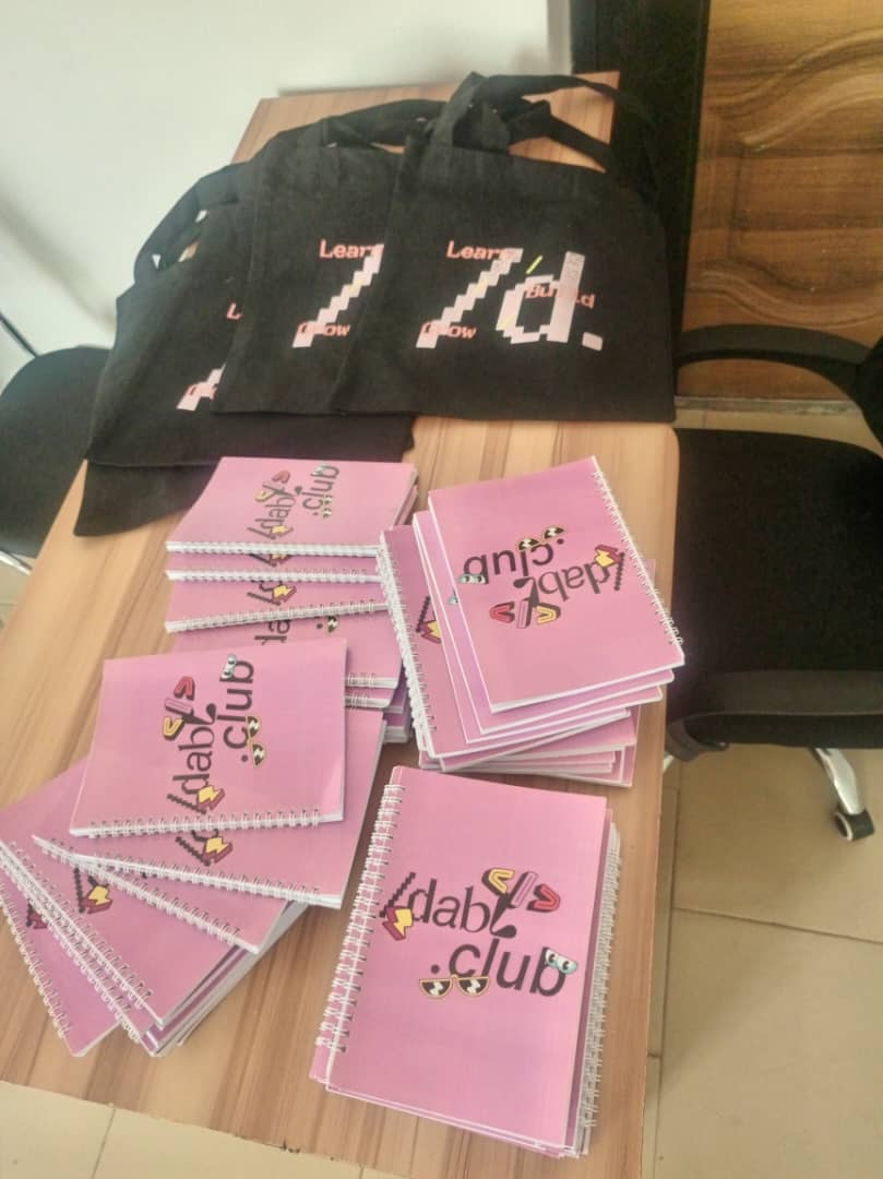 PurpleAbbie_'s tweet photo. Live at @PolygonguildBN community meetup
#polygonguildbenin #polygon https://t.co/xVQP6mmaEU