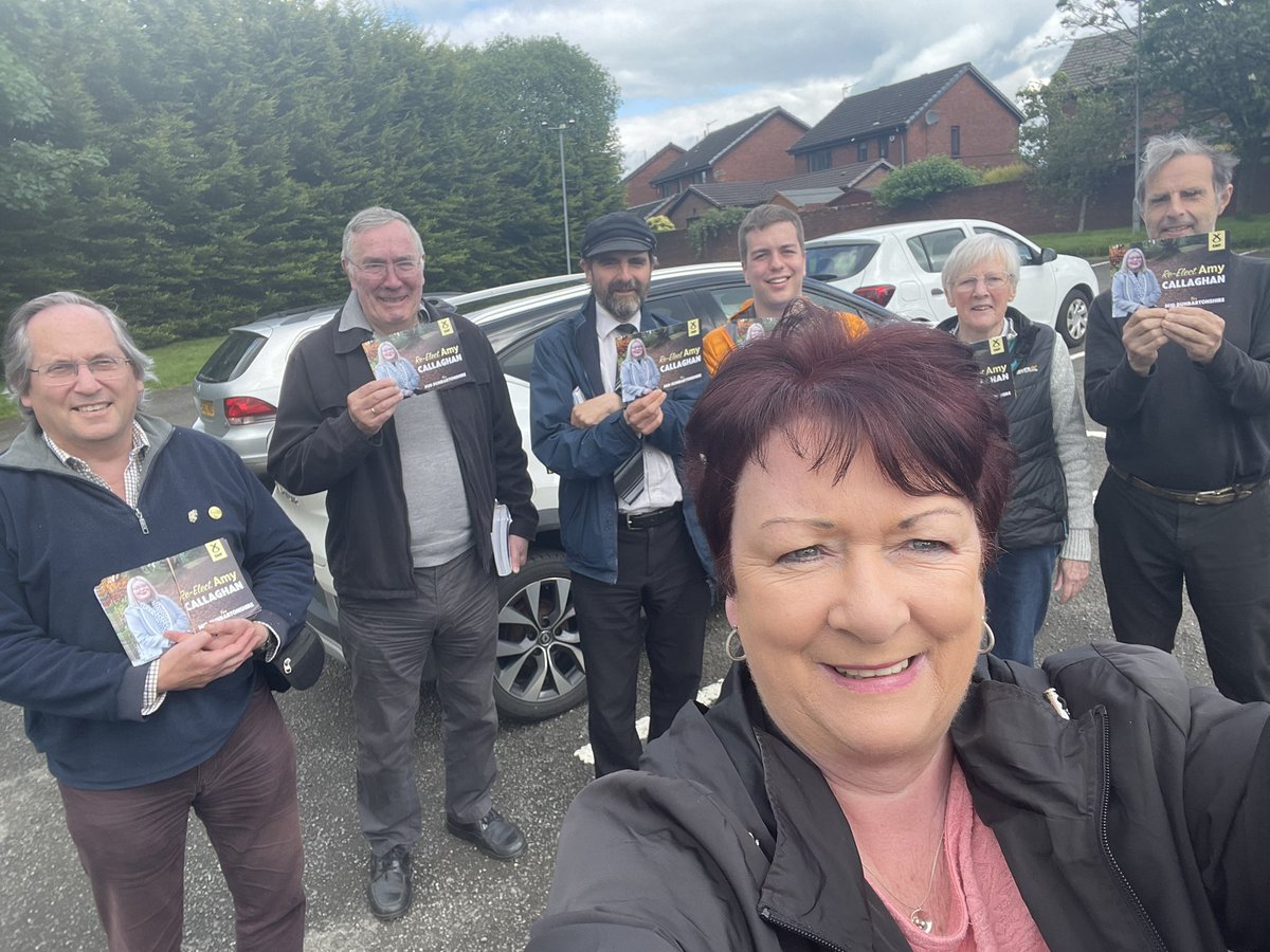 Great to be out on the doors in Bishopbriggs this morning for the amazing @AmyCallaghanSNP. Huge wave of support for @theSNP! #amytowin