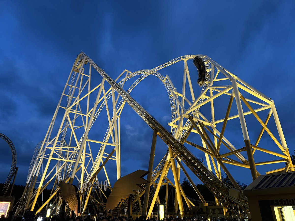 What an amazing ride Hyperia is! Got lucky to get 5 rides, with 1 at the front. Was definitely worth the wait and will be back again for it very soon. #thorpepark #hyperia