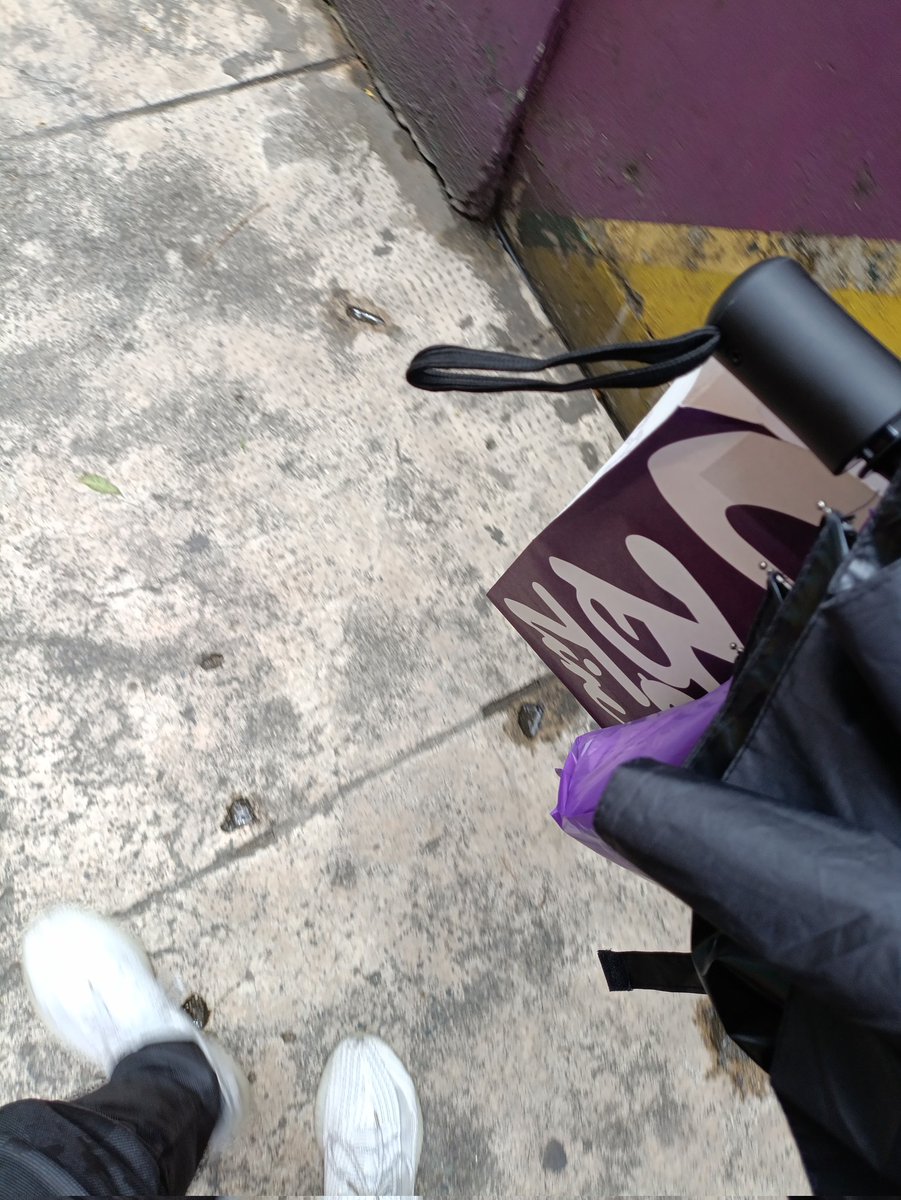 fly_by_fish's tweet photo. Went to Binondo for the first time today https://t.co/FNk9qJRCI6