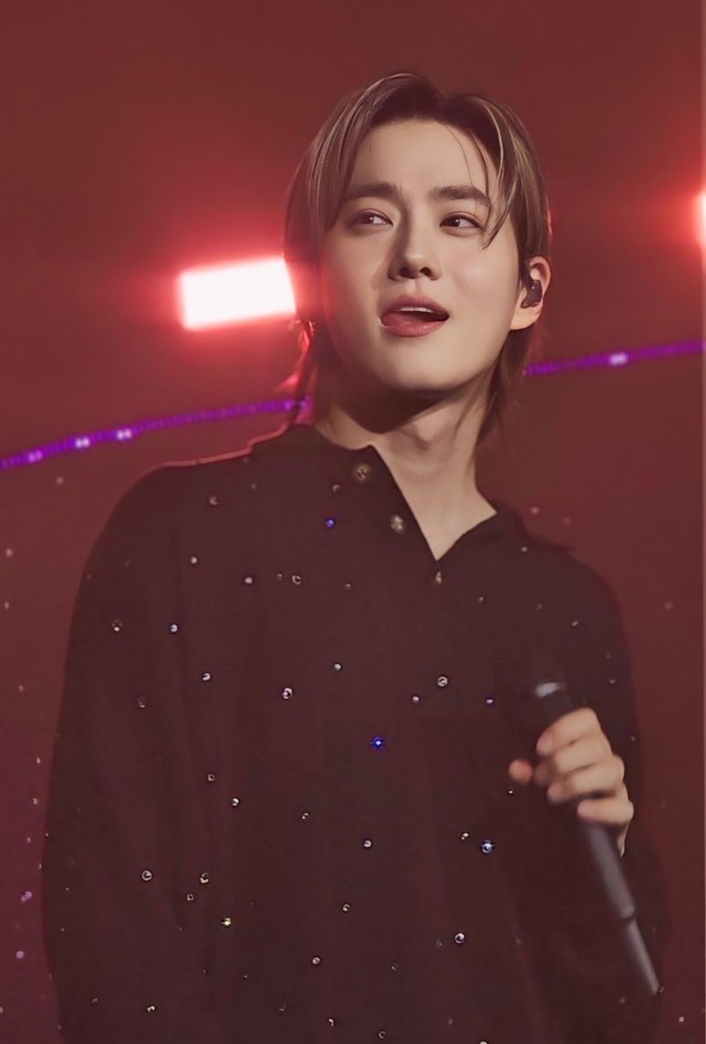 suho is so hot