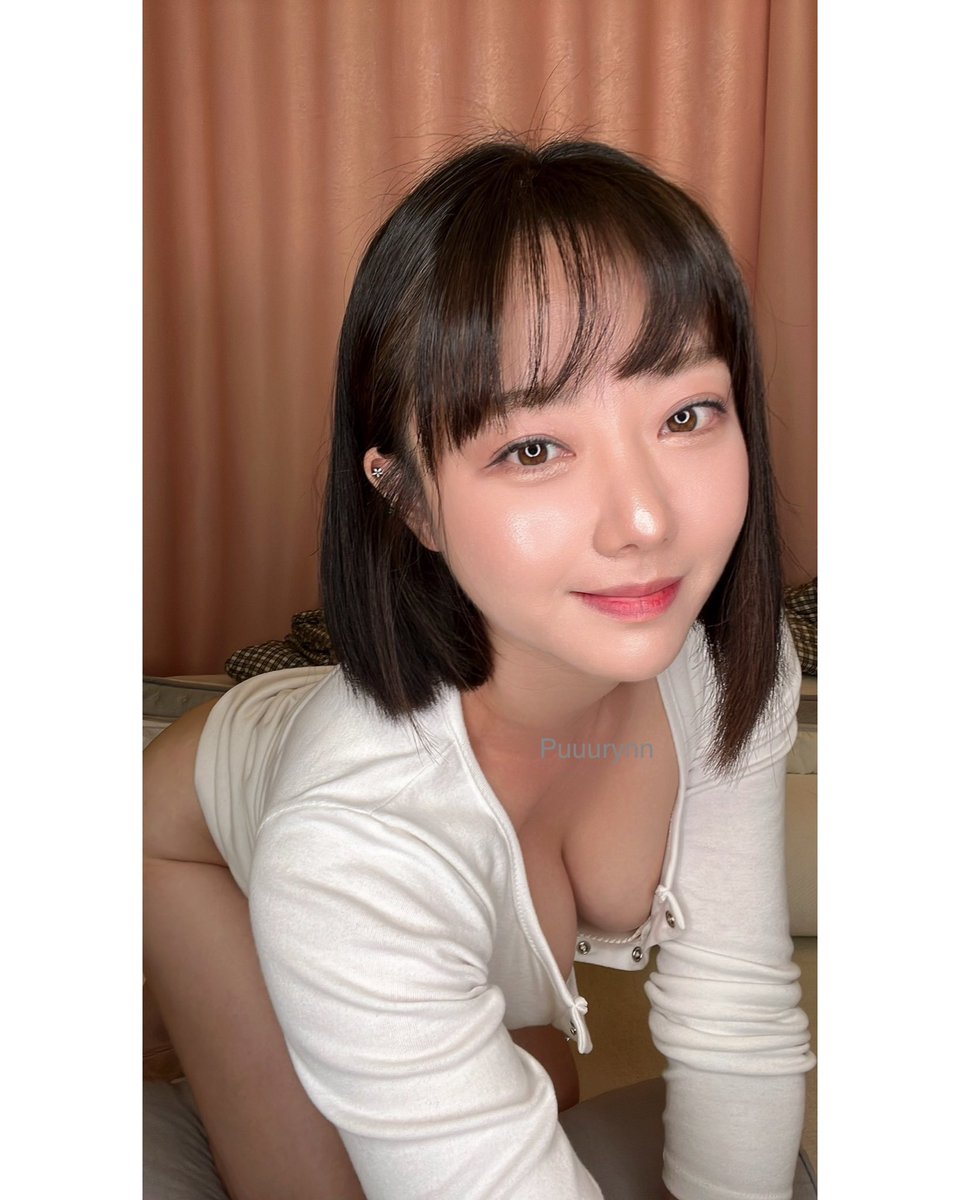 puuurynn's tweet photo. ASMR하는거 개잼 https://t.co/IWdvBem1QF