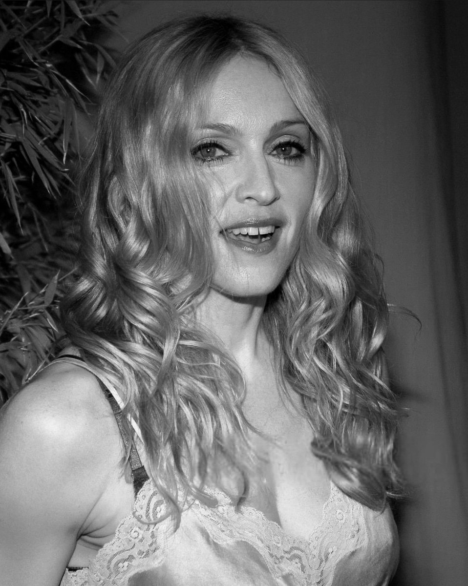 📸 | Our Ray Of Light ‼💫
#Madonna