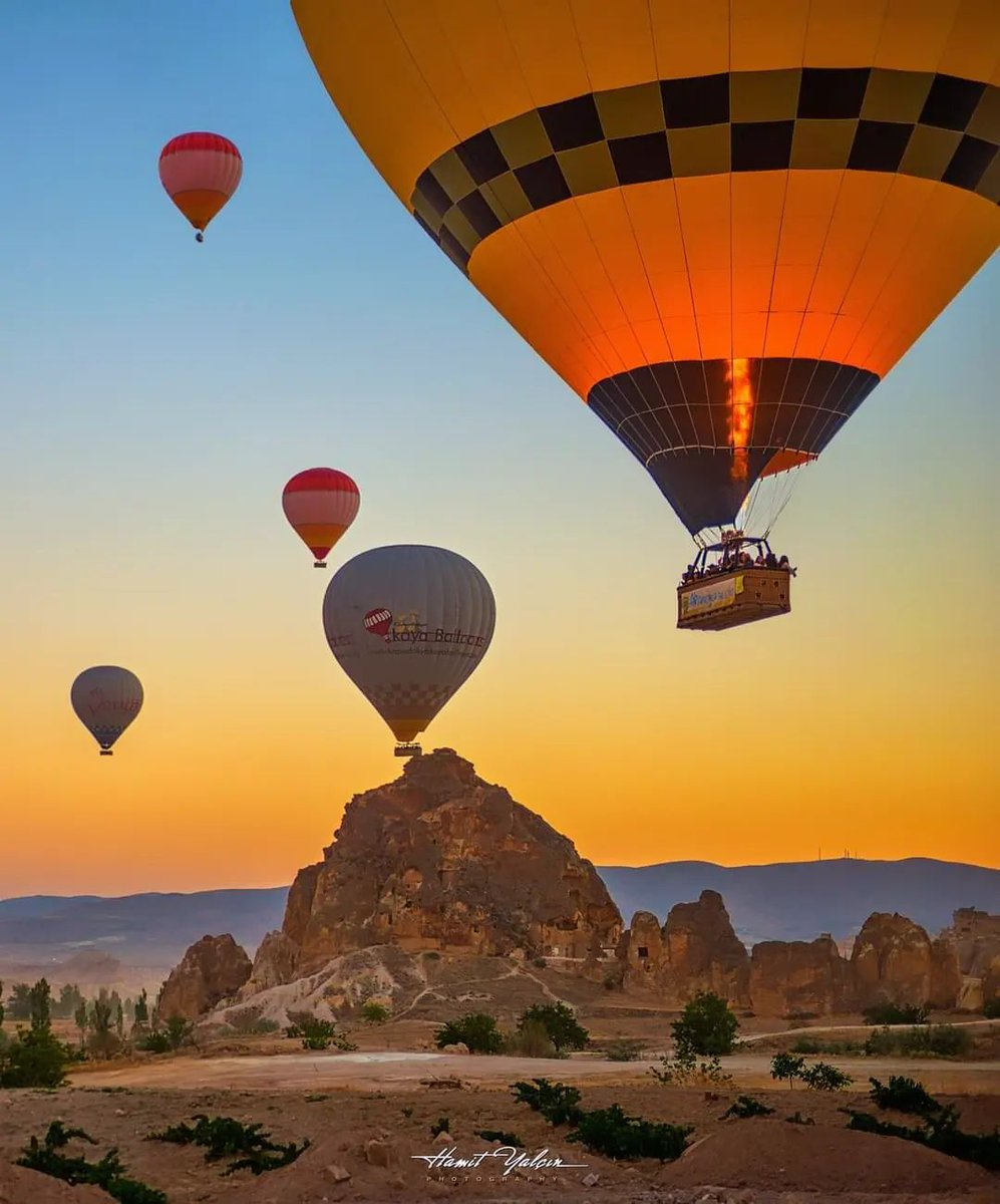 Cappadokia, Türkiye .... 🧡

📸 : hamityalcn