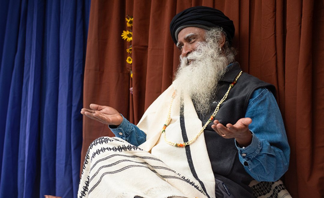 SJV_Espanol's tweet image. «Cuando dejas de perseguir la felicidad, eres alegre por tu propia naturaleza. Entonces tu acción es como el mundo la necesita, no como tú la quieres».

-Sg

#SadhguruEspañol #FrasesDeSadhguru #Frases #FelizSábado #Felicidad