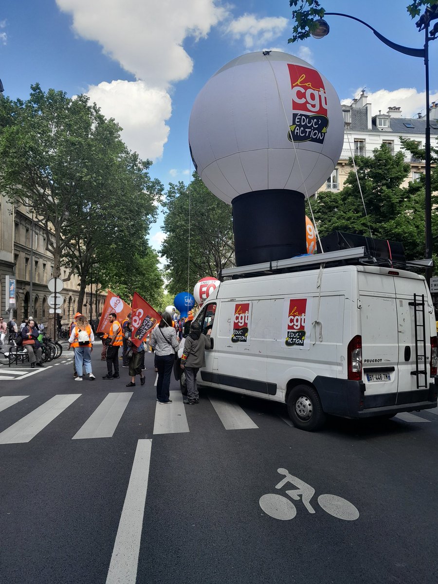 La manif se prépare à Paris ! Rejoignez nous place de la Sorbonne  pour rejoindre Bastille 🥳👊
#ChocDesSavoirs #25mai