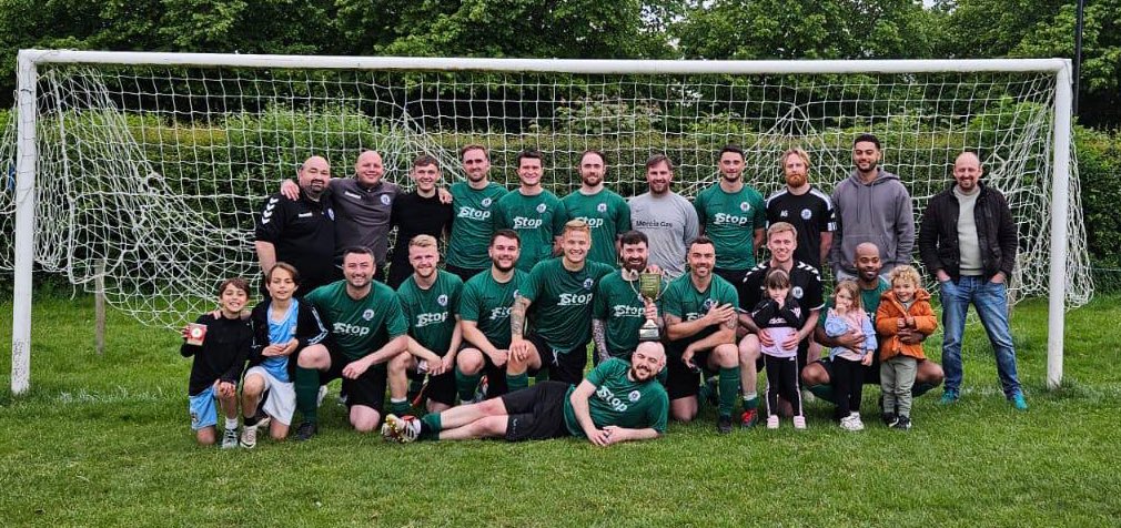 CoundonNuggetfc's tweet photo. After a 2-2 Draw, Nugget won 3-2 on pens against @hawkesmillfc in a great game (some Pens still not landed) Two trophies won, one more to go 🏆 🏆 ⏳ https://t.co/J1I41D5l3n