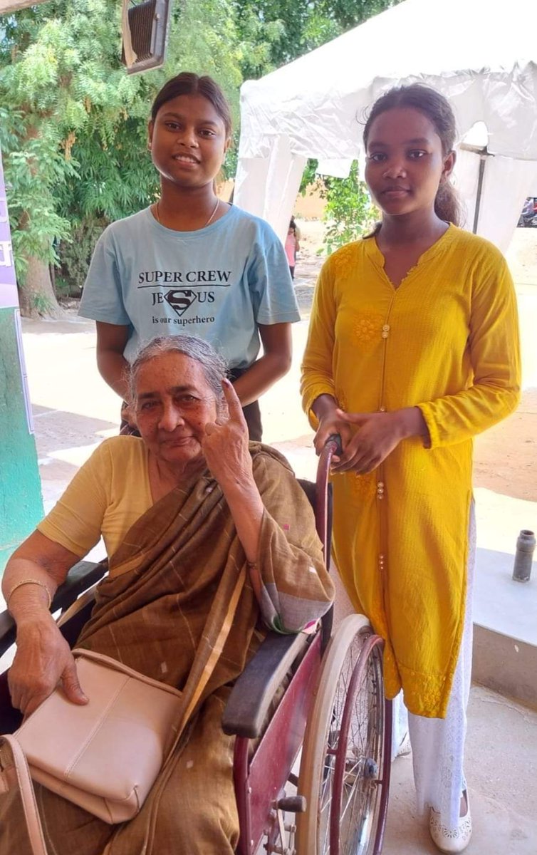 ceojharkhand's tweet image. इस स्याही की बात ही कुछ और है..!
💙 
#phase6 
#YouAreTheOne 
#Loksabhaelections2024 
@ECISVEEP @SpokespersonECI