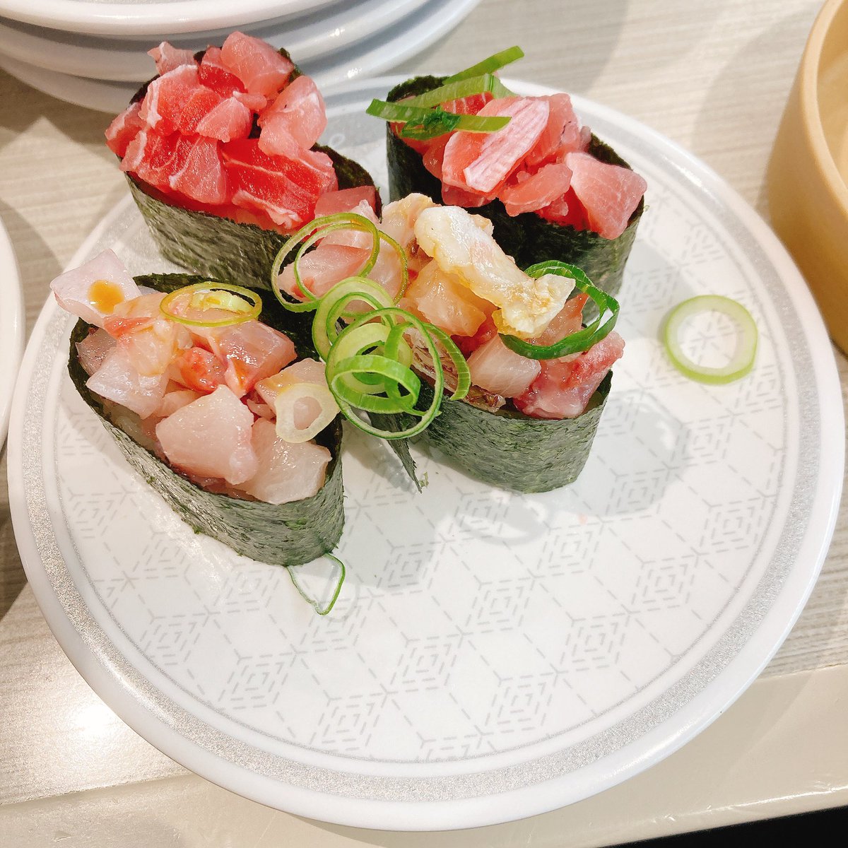 mopocham's tweet photo. 今日のランチは
はま寿司
#ランチ #寿司 #はま寿司 #吉祥寺 #福利厚生 #lunch #sushi #hamazushi #kichijoji #employee #benefits https://t.co/ifSWUjYZgm
