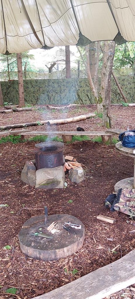 krafty148's tweet photo. When you can't get to the @thebushcraftshow next best thing is to hold your own #bushcraftparty for @ancrumoutdoorcentre

#moraknives #bushcraft #firepits #firestarter #flintandsteel #bushcraftknife #bushcraftskills #Dundee #survial #survivalskills #survialparty https://t.co/gZNNE1vidg