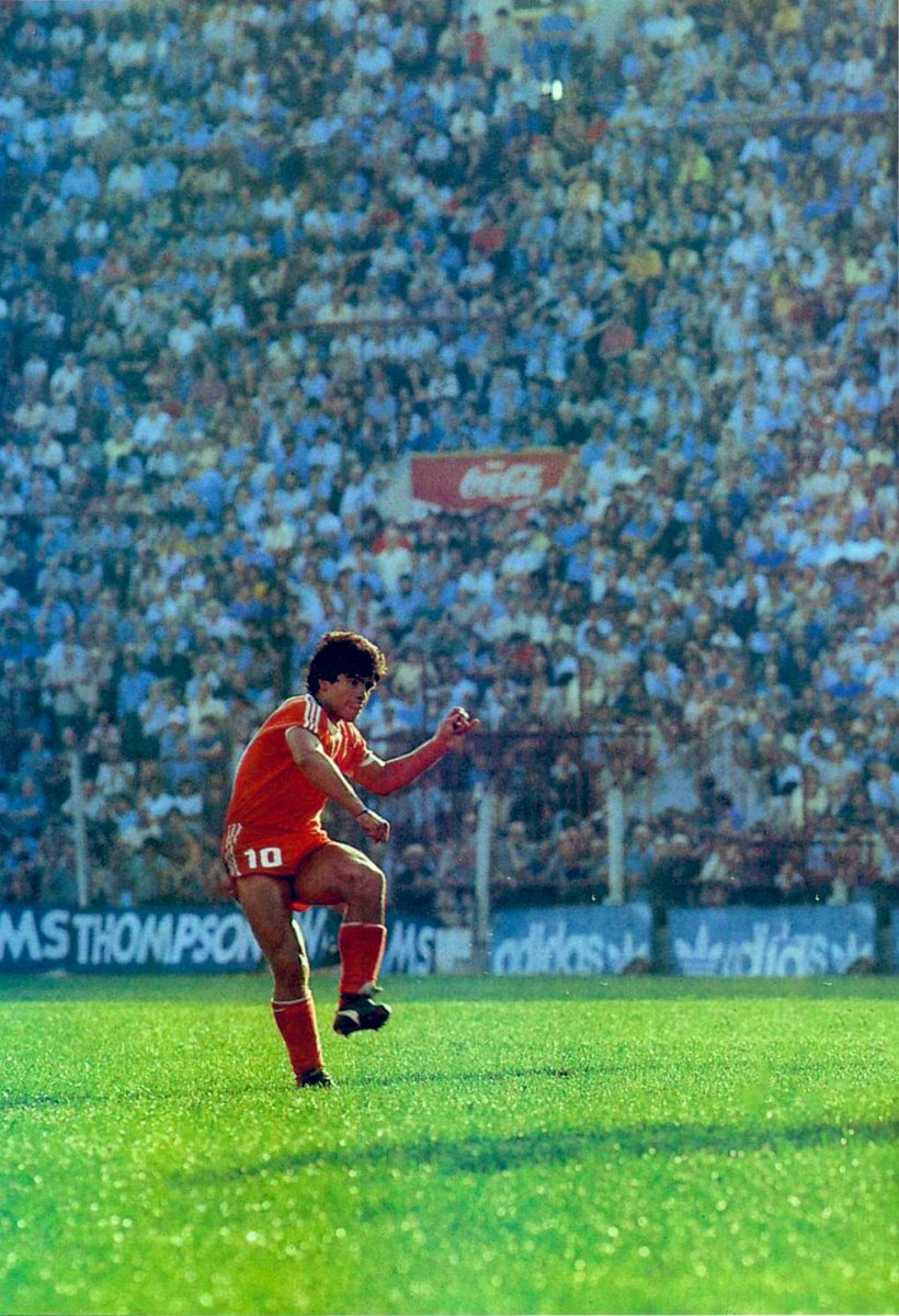 Maradona.
#ArgentinosJuniors