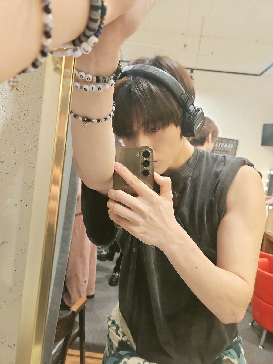 JUSTB_twt's tweet photo. [#상우] 내가 더👍🏻

#JUSTB #저스트비 #SANGWOO https://t.co/1WOGrSvG0k