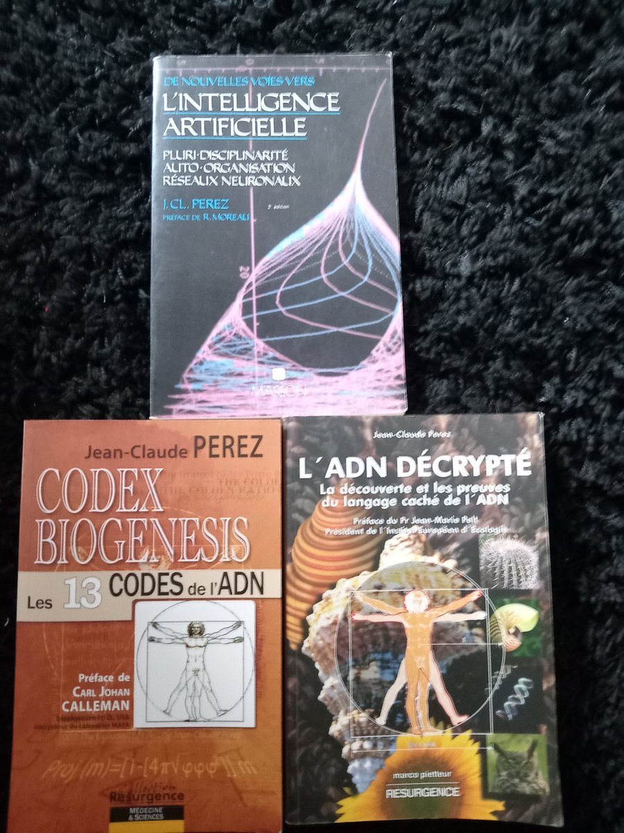 JCPEREZCODEX's tweet photo. 1988 premier livre en France sur les #neuralnetwoks #IA (réseaux de neurones artificiels)... 
1997 et 2009 décryptage #Biomathematique de l'#ADN et des #genomes https://t.co/oVDBBQAmf6