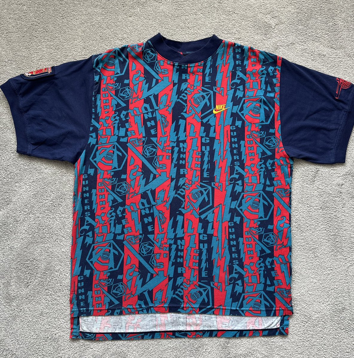 iclarke84's tweet photo. π¨ GRAIL ALERT π¨
The latest addition to my collection is something very very special! ππ
You canβt beat an early 90s #Dramberg training T-shirt
They donβt make them like this anymore!!
#arsenal #shirtcollector #shirtcollection https://t.co/oj5vQruX0a