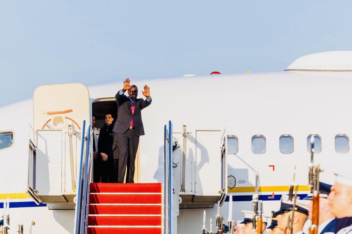 benanuale's tweet photo. THE REVOLUTION WILL NOT BE TELEVISED! 
Dear @WilliamsRuto  as you depart US for the return-leg back home, I trust this message from the Voiceless Citizens reaches you in good Faith. #Biden #FACupFinal #VincentKompany #RigathiGachagua #Kenya #AfricaDay #Haiti #Rwanda #KFCB #TenHag https://t.co/86z4KLxQ4H